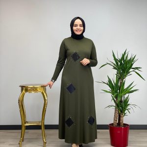 Büyük beden taşlı elbise