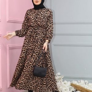 Leopar desenli elbise