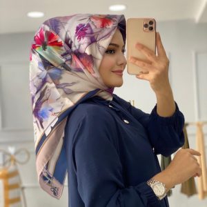 Gül çiçekli tivil eşarp