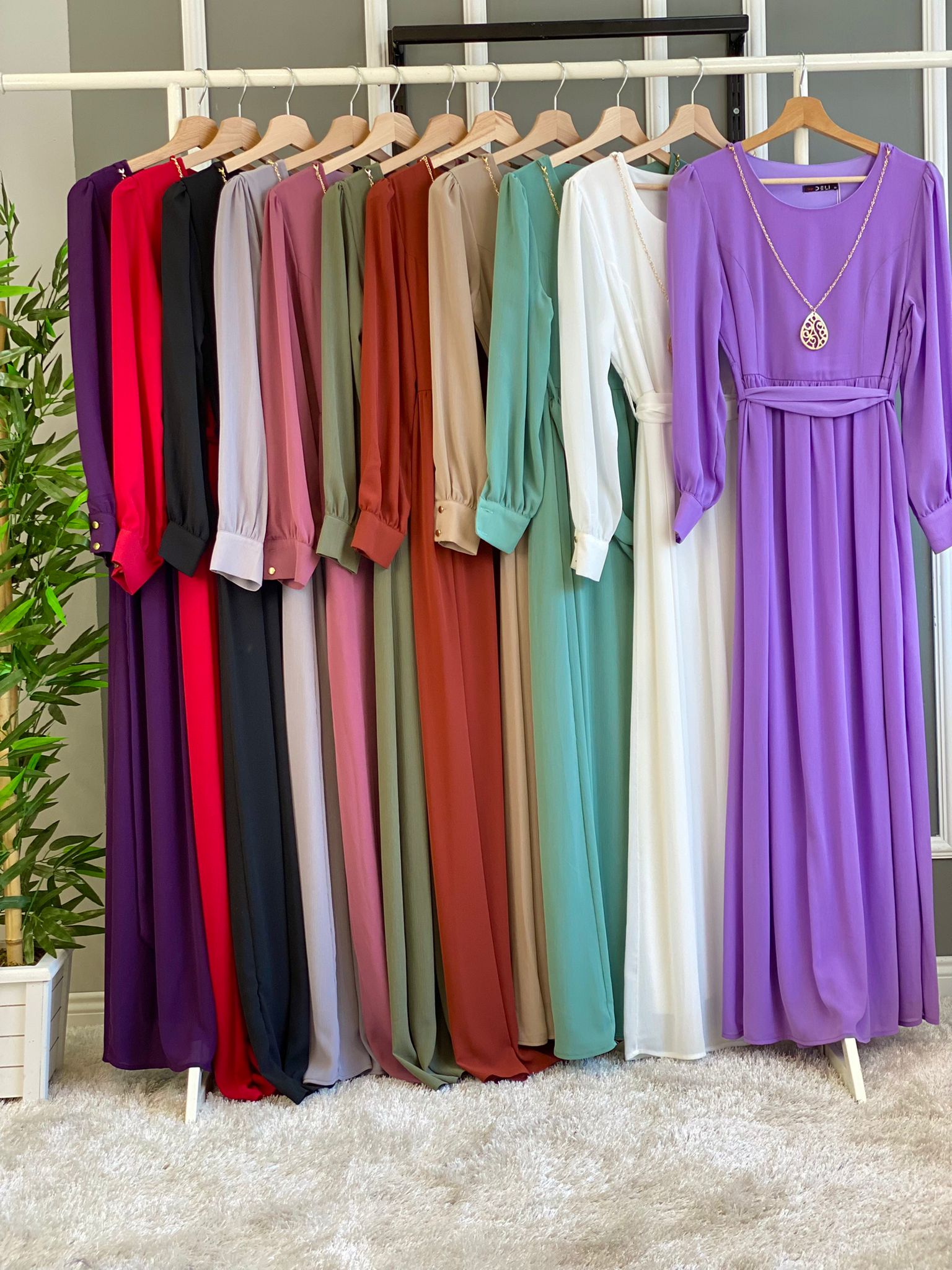 Kolyeli astarlı şifon elbise - Görsel 7