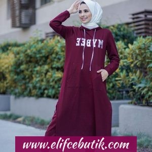 Yanlari yırtmaçlı kapşonlu takım