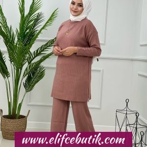 Kolları düğmeli Triko takım
