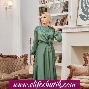 Belden bağlamalı saten elbise