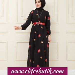 Kemerli nakışlı şifon elbise