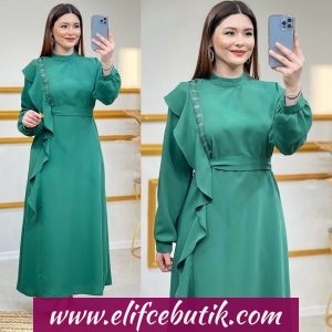 Kum krep kuşaklı fırfırı elbise